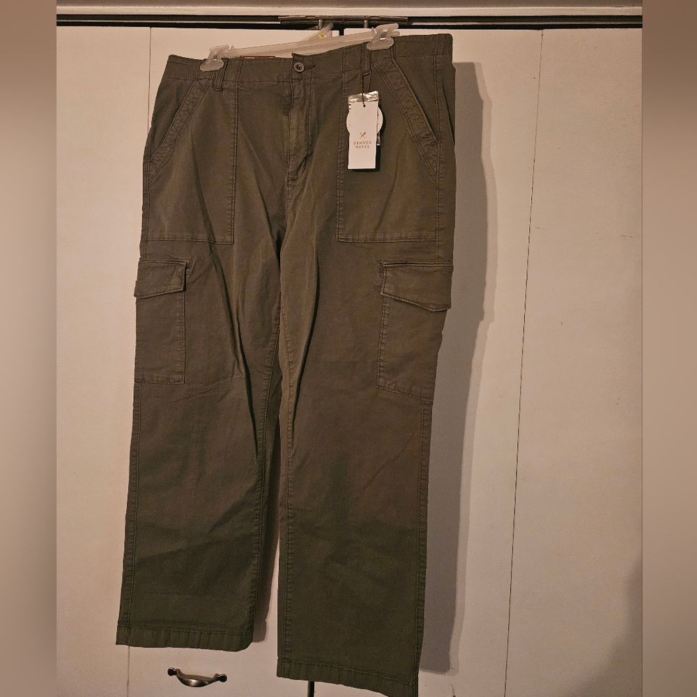 BNWT Denver Hayes Hi-Rise Strait Crop sz 12